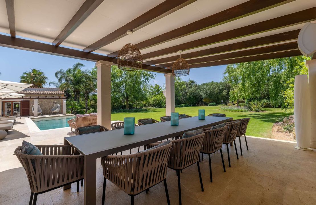 Stunning Finca Alcudia Mallorca with pool and landscaped gardens